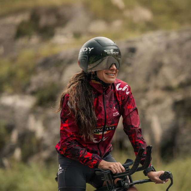 cortavientos_team_pro_liv_toscana_ciclismo_guaman